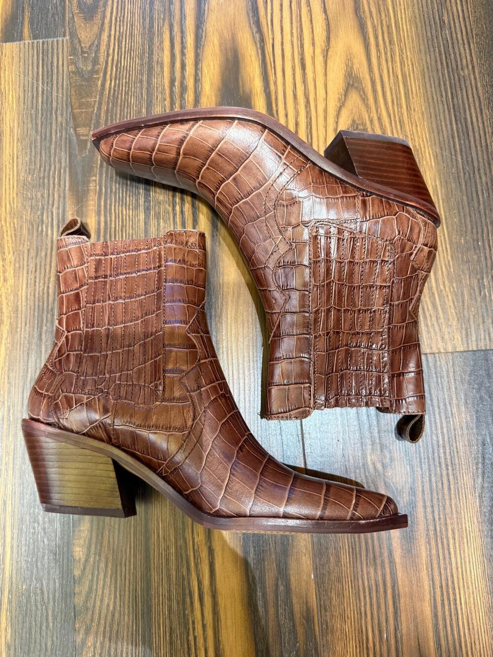 Dolce Vita Senna Leather Walnut Crocodile Pull On Western Booties Size 6.5